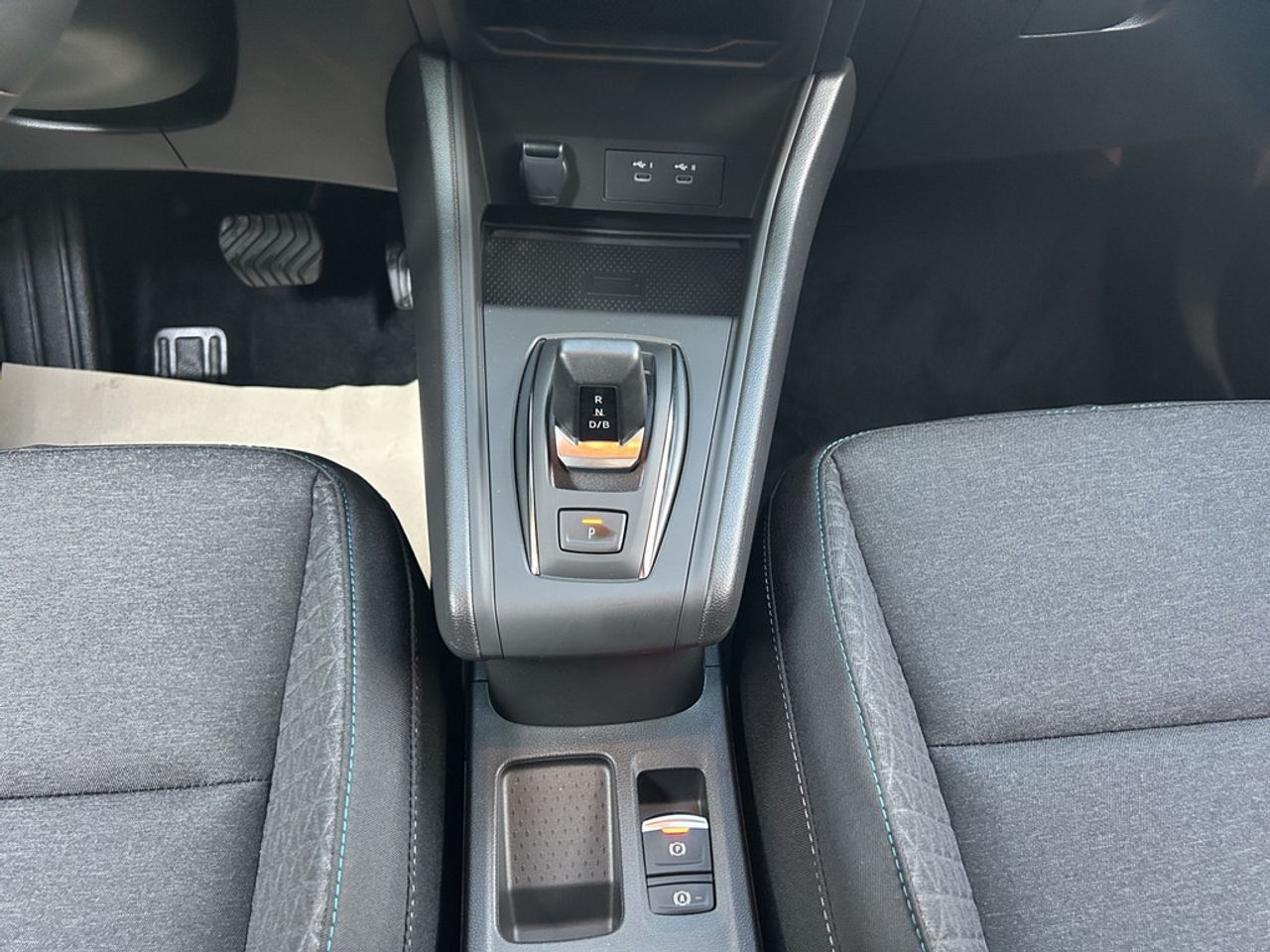 https://csb-strapi-files.fsn1.your-objectstorage.com/inventory-cars/images/00c03d5dae8eae0a2a83ecc6890569a10add514e/10_1280_6790.jpg