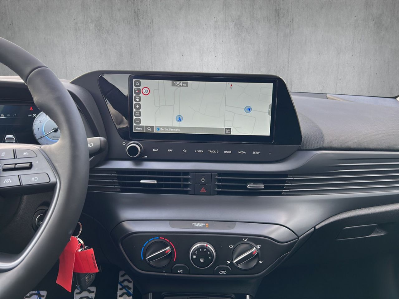 https://csb-strapi-files.fsn1.your-objectstorage.com/inventory-cars/images/010fa7c0b324fea1830c26f86d100297fc5366a5/12_1280_2743.jpg