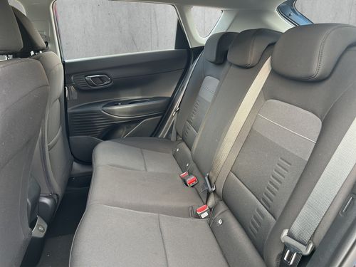 https://csb-strapi-files.fsn1.your-objectstorage.com/inventory-cars/images/010fa7c0b324fea1830c26f86d100297fc5366a5/15_500_8523.jpg