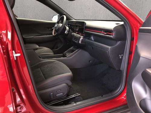 https://csb-strapi-files.fsn1.your-objectstorage.com/inventory-cars/images/0125dbd1096b6861db925b1dd655ff7c5e9b46a9/13_500_9266.jpg