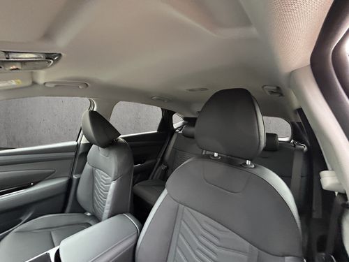 https://csb-strapi-files.fsn1.your-objectstorage.com/inventory-cars/images/01b2221506f8e431d08330eacd300befcec99bd4/12_500_4676.jpg