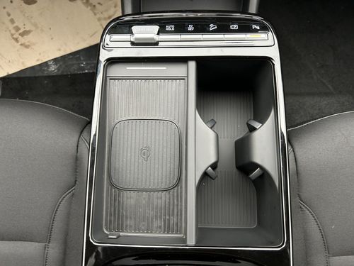 https://csb-strapi-files.fsn1.your-objectstorage.com/inventory-cars/images/01b2221506f8e431d08330eacd300befcec99bd4/18_500_9578.jpg