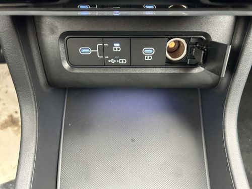 https://csb-strapi-files.fsn1.your-objectstorage.com/inventory-cars/images/01b2221506f8e431d08330eacd300befcec99bd4/22_500_1602.jpg