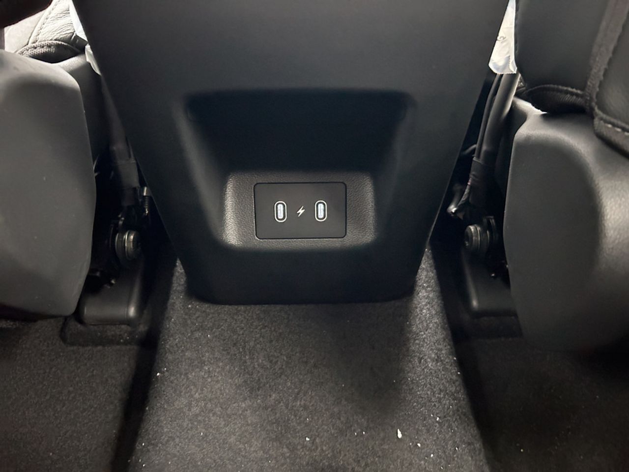 https://csb-strapi-files.fsn1.your-objectstorage.com/inventory-cars/images/01b2221506f8e431d08330eacd300befcec99bd4/33_1280_6725.jpg