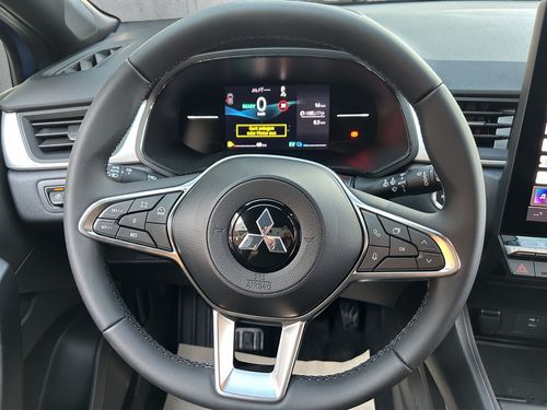 https://csb-strapi-files.fsn1.your-objectstorage.com/inventory-cars/images/01e971d0819fcd3380bd31d01e6a36b199e7722c/11_500_6860.jpg