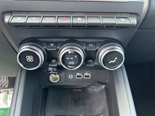 https://csb-strapi-files.fsn1.your-objectstorage.com/inventory-cars/images/03b7c9350f36319354755ab0693c34617126b74b/12_500_4932.jpg