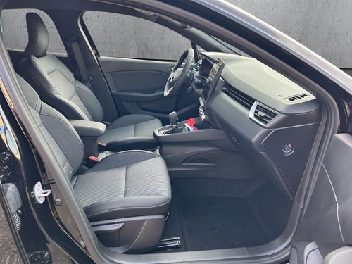 https://csb-strapi-files.fsn1.your-objectstorage.com/inventory-cars/images/03b7c9350f36319354755ab0693c34617126b74b/19_500_1181.jpg