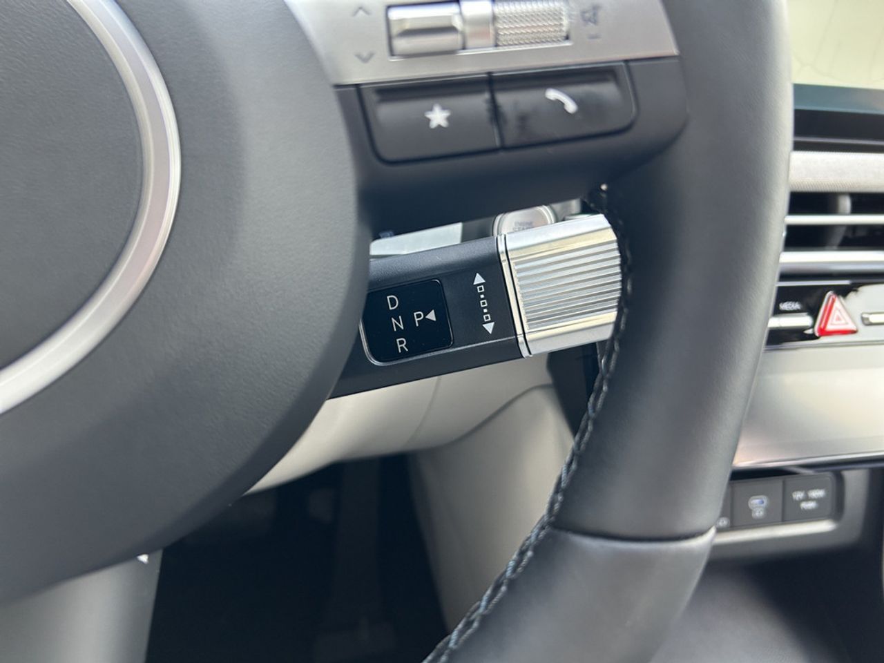 https://csb-strapi-files.fsn1.your-objectstorage.com/inventory-cars/images/03c76f009228c8ebd1aa06e426d115a4cc73bd10/18_1280_1200.jpg