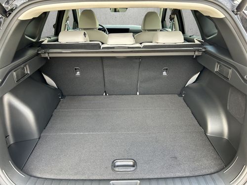 https://csb-strapi-files.fsn1.your-objectstorage.com/inventory-cars/images/03c76f009228c8ebd1aa06e426d115a4cc73bd10/5_500_6324.jpg