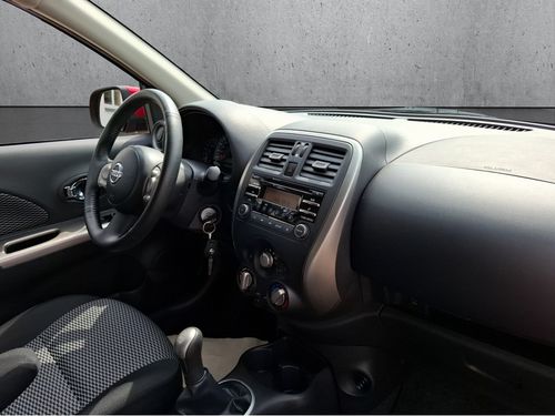 https://csb-strapi-files.fsn1.your-objectstorage.com/inventory-cars/images/046f7d8df0a8493467aea7bec88cc43288d342f8/21_500_9785.jpg