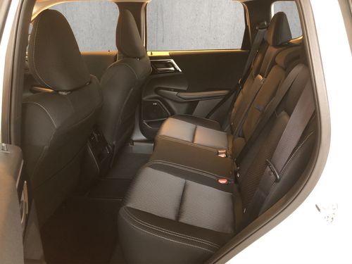 https://csb-strapi-files.fsn1.your-objectstorage.com/inventory-cars/images/0578ad86f4899409b33a80da0fa89b9cf6c30b7d/8_500_7433.jpg