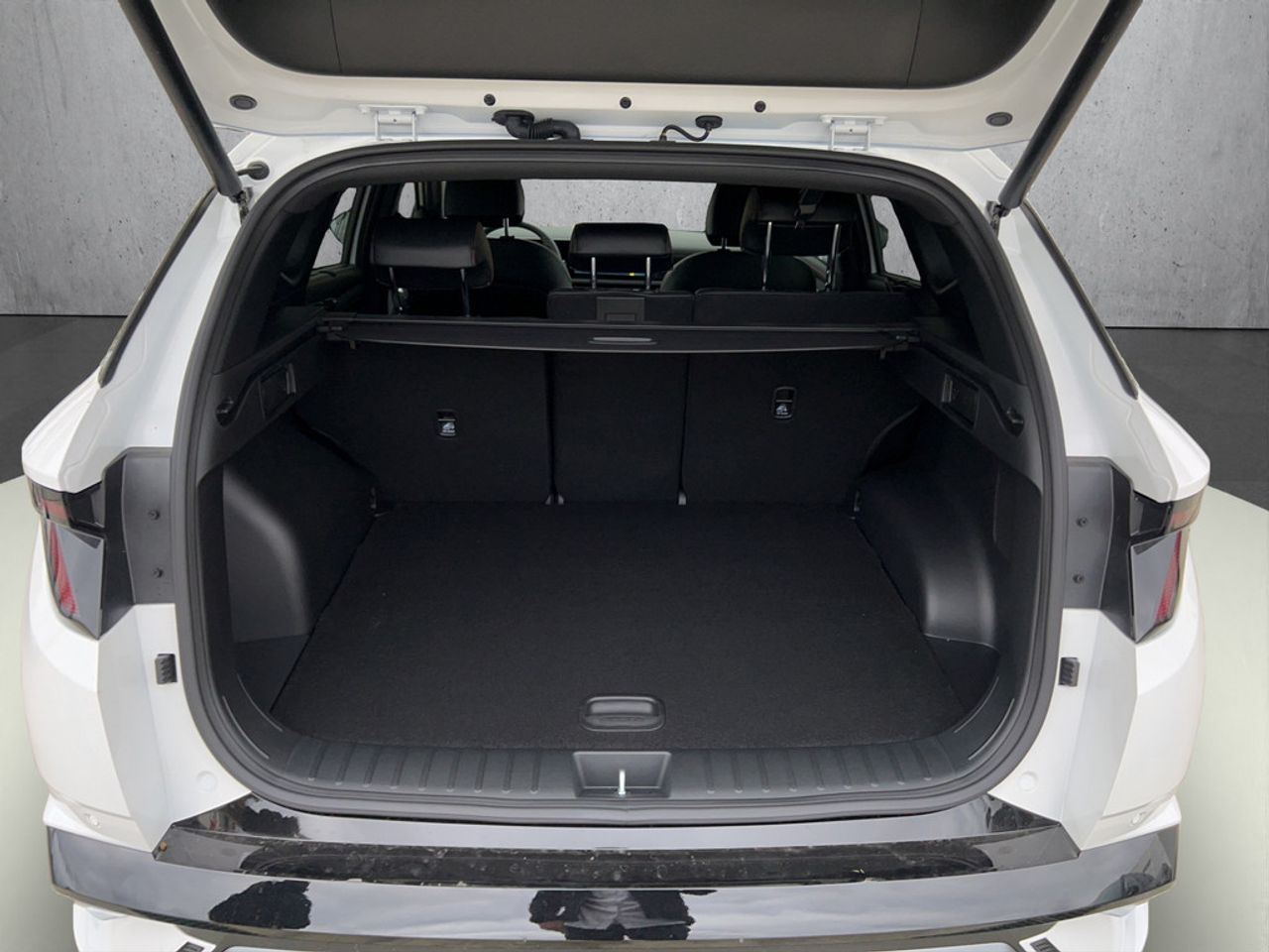 https://csb-strapi-files.fsn1.your-objectstorage.com/inventory-cars/images/06085aa1540db475a54dbcf101746b3033df0bda/18_1280_9607.jpg