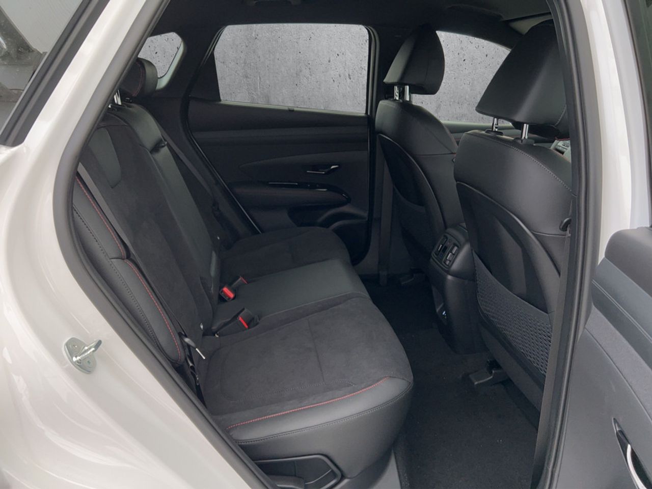 https://csb-strapi-files.fsn1.your-objectstorage.com/inventory-cars/images/06085aa1540db475a54dbcf101746b3033df0bda/19_1280_7921.jpg