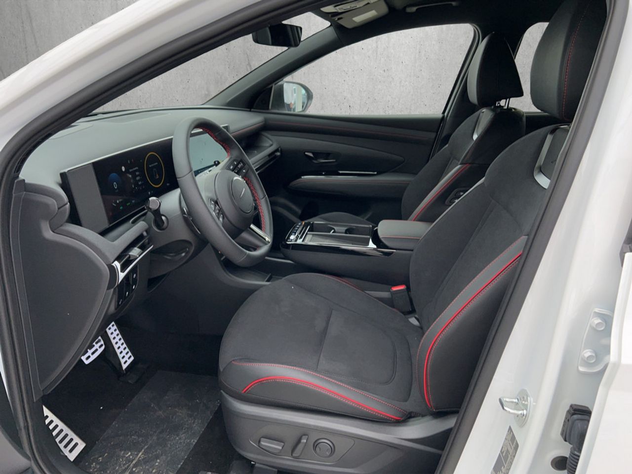 https://csb-strapi-files.fsn1.your-objectstorage.com/inventory-cars/images/06085aa1540db475a54dbcf101746b3033df0bda/9_1280_3487.jpg
