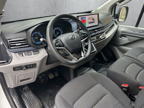 https://csb-strapi-files.fsn1.your-objectstorage.com/inventory-cars/images/06700a54b822d9734acfbc860d4b9003a6f68406/14_500_1312.jpg