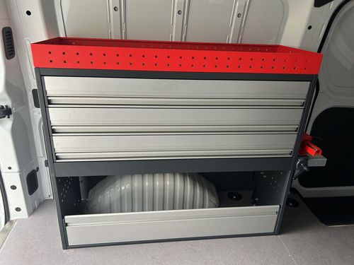 https://csb-strapi-files.fsn1.your-objectstorage.com/inventory-cars/images/06700a54b822d9734acfbc860d4b9003a6f68406/19_500_8290.jpg