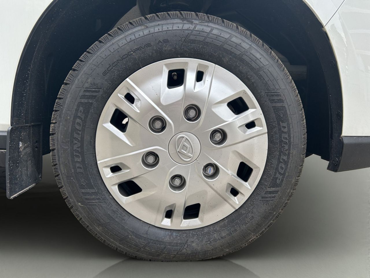 https://csb-strapi-files.fsn1.your-objectstorage.com/inventory-cars/images/06700a54b822d9734acfbc860d4b9003a6f68406/2_1280_7229.jpg