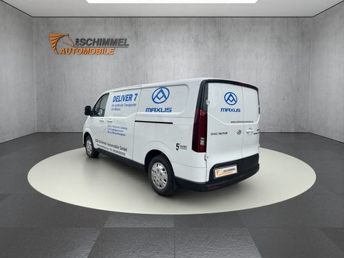 https://csb-strapi-files.fsn1.your-objectstorage.com/inventory-cars/images/06700a54b822d9734acfbc860d4b9003a6f68406/4_500_1744.jpg