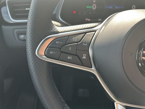 https://csb-strapi-files.fsn1.your-objectstorage.com/inventory-cars/images/07a63d1b16e95f2098588c0d8f08c69fec817002/15_500_2899.jpg