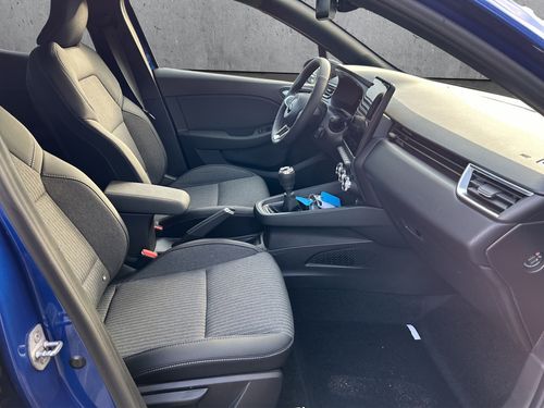 https://csb-strapi-files.fsn1.your-objectstorage.com/inventory-cars/images/08e20f64e256687cdf5c981ba5e7d803cbf3269d/19_500_7642.jpg
