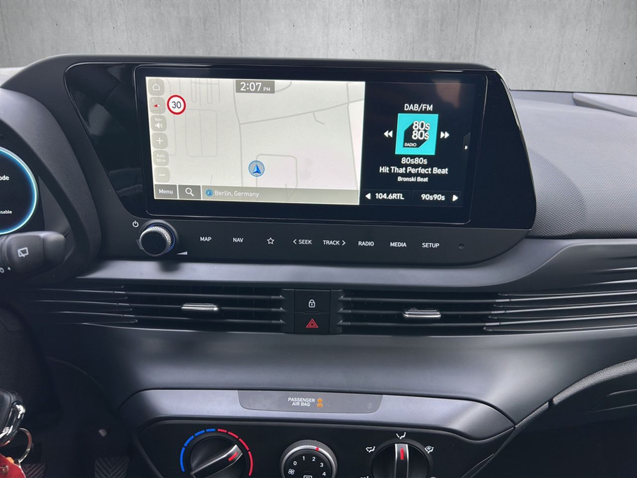 https://csb-strapi-files.fsn1.your-objectstorage.com/inventory-cars/images/0922d821ad7c1c8fcd250ac060b990e14fc9636d/18_1280_5819.jpg
