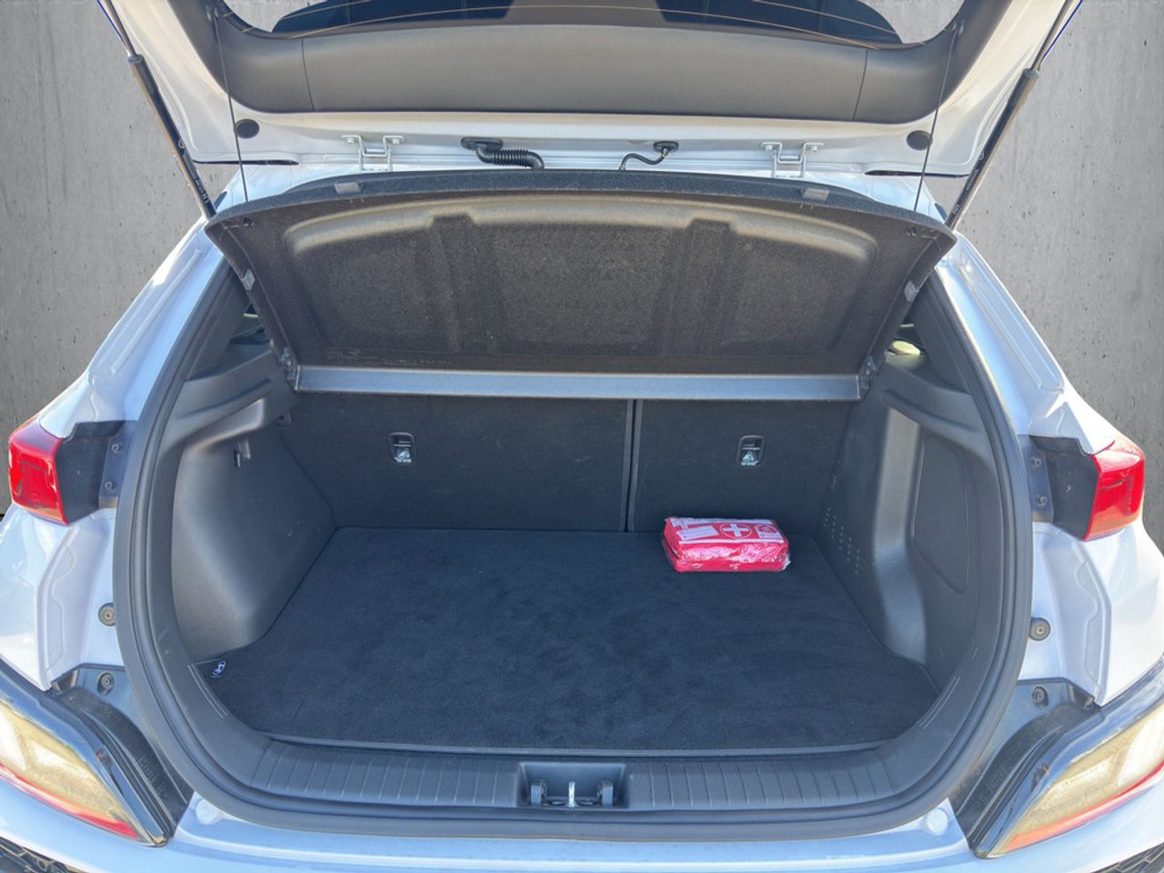 https://csb-strapi-files.fsn1.your-objectstorage.com/inventory-cars/images/09dac280d755613f6347adae0dac8b4a22abda54/5_1280_3955.jpg