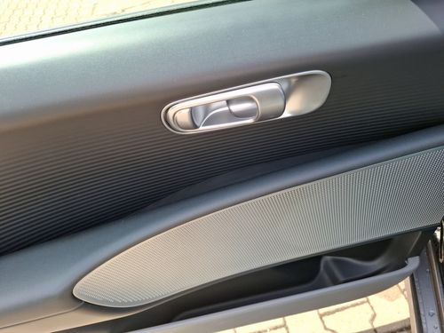 https://csb-strapi-files.fsn1.your-objectstorage.com/inventory-cars/images/0a4e4dc5c55078077f25dc5c3db47fd282f8b5d5/13_500_2844.jpg