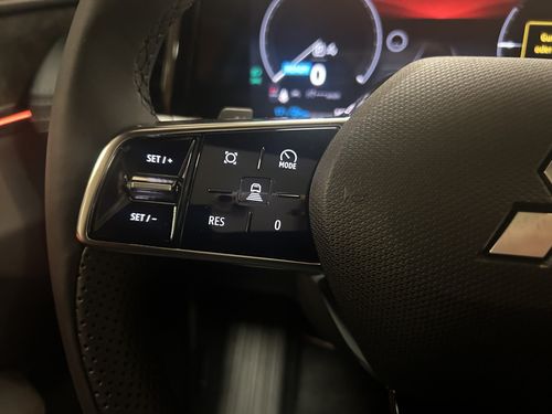 https://csb-strapi-files.fsn1.your-objectstorage.com/inventory-cars/images/0bbb692f1c769b1aaa861b8366e4ece33700aea3/12_500_1620.jpg