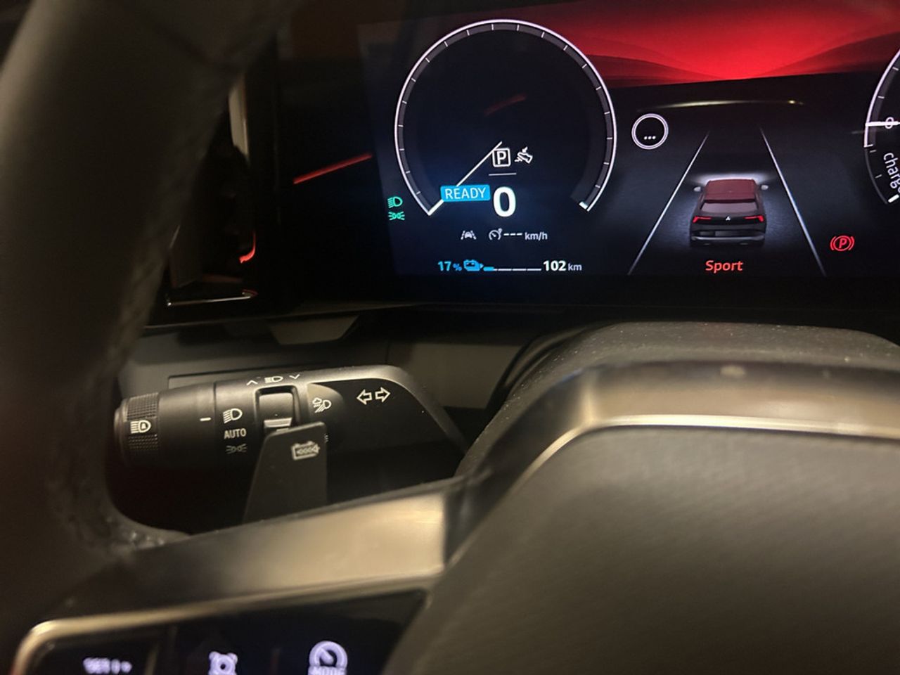 https://csb-strapi-files.fsn1.your-objectstorage.com/inventory-cars/images/0bbb692f1c769b1aaa861b8366e4ece33700aea3/16_1280_1182.jpg