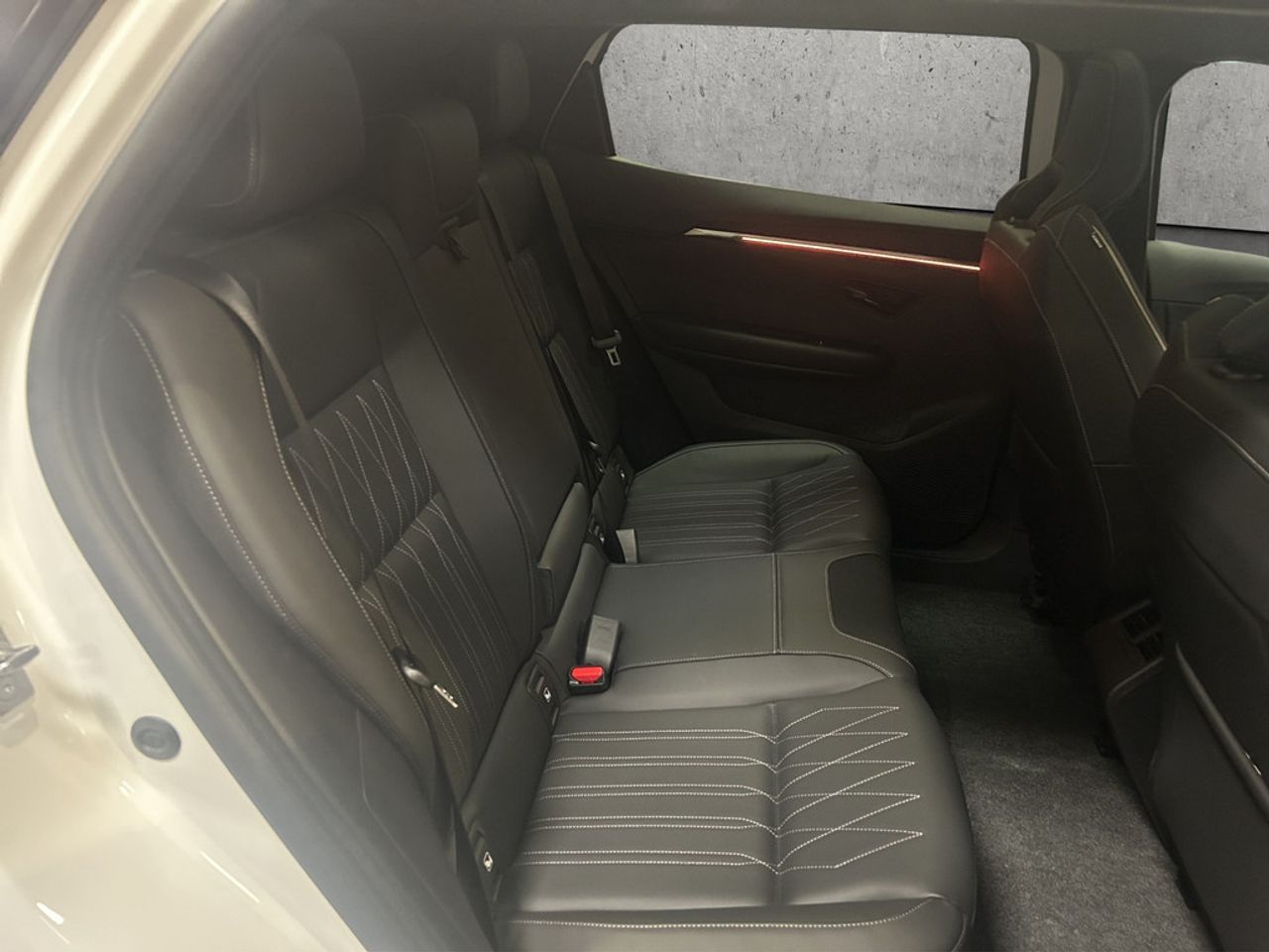 https://csb-strapi-files.fsn1.your-objectstorage.com/inventory-cars/images/0bbb692f1c769b1aaa861b8366e4ece33700aea3/21_1280_1377.jpg