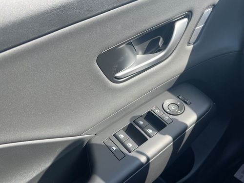 https://csb-strapi-files.fsn1.your-objectstorage.com/inventory-cars/images/0c90aefacc20dc71fce41c30bf29acb7be69d465/13_500_7444.jpg