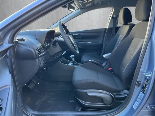 https://csb-strapi-files.fsn1.your-objectstorage.com/inventory-cars/images/0cae2cdccca7f504b669358c89731cd4907df7d5/10_500_4149.jpg
