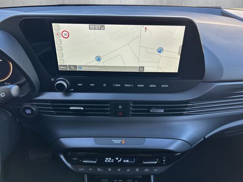 https://csb-strapi-files.fsn1.your-objectstorage.com/inventory-cars/images/0cae2cdccca7f504b669358c89731cd4907df7d5/16_500_3738.jpg