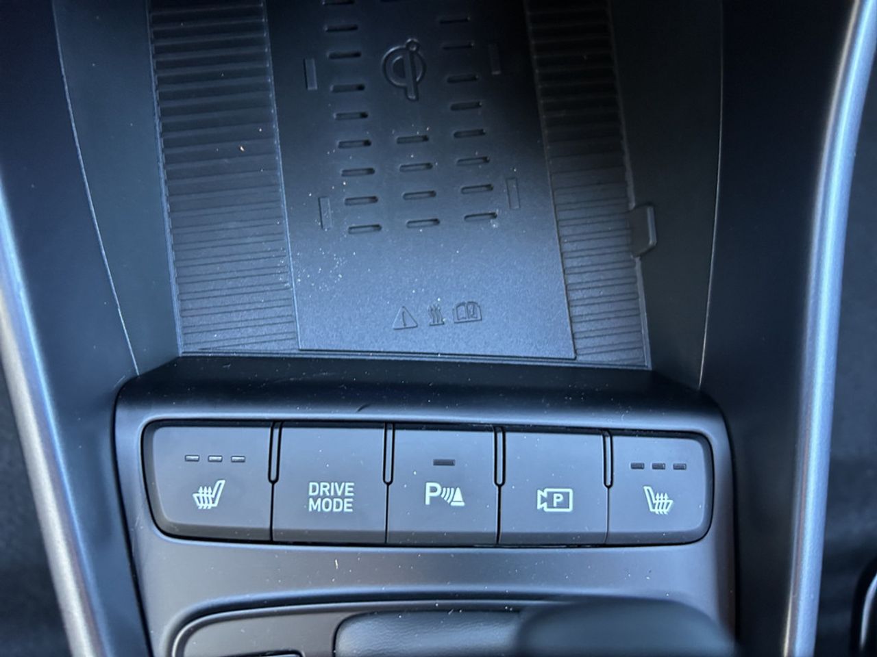 https://csb-strapi-files.fsn1.your-objectstorage.com/inventory-cars/images/0cae2cdccca7f504b669358c89731cd4907df7d5/20_1280_3006.jpg
