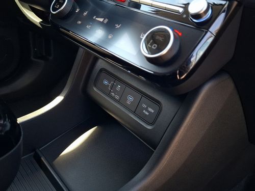 https://csb-strapi-files.fsn1.your-objectstorage.com/inventory-cars/images/0d482dcd3645262cd8c0736d997dfc4c6da9b767/20_500_6702.jpg