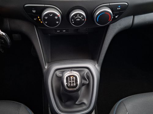 https://csb-strapi-files.fsn1.your-objectstorage.com/inventory-cars/images/0eb1d49f1318ed9a6b12a81f66a207a966c64090/16_500_7330.jpg