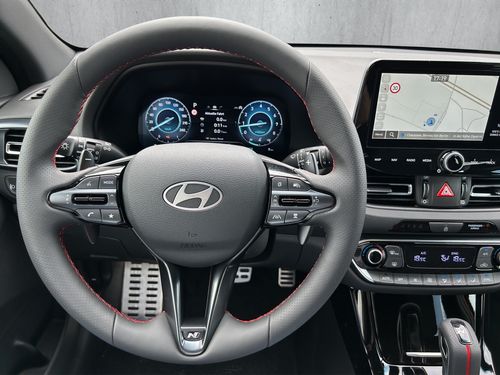 https://csb-strapi-files.fsn1.your-objectstorage.com/inventory-cars/images/0f5d28737ba44506859b95738424d6960ee67d4c/10_500_5160.jpg