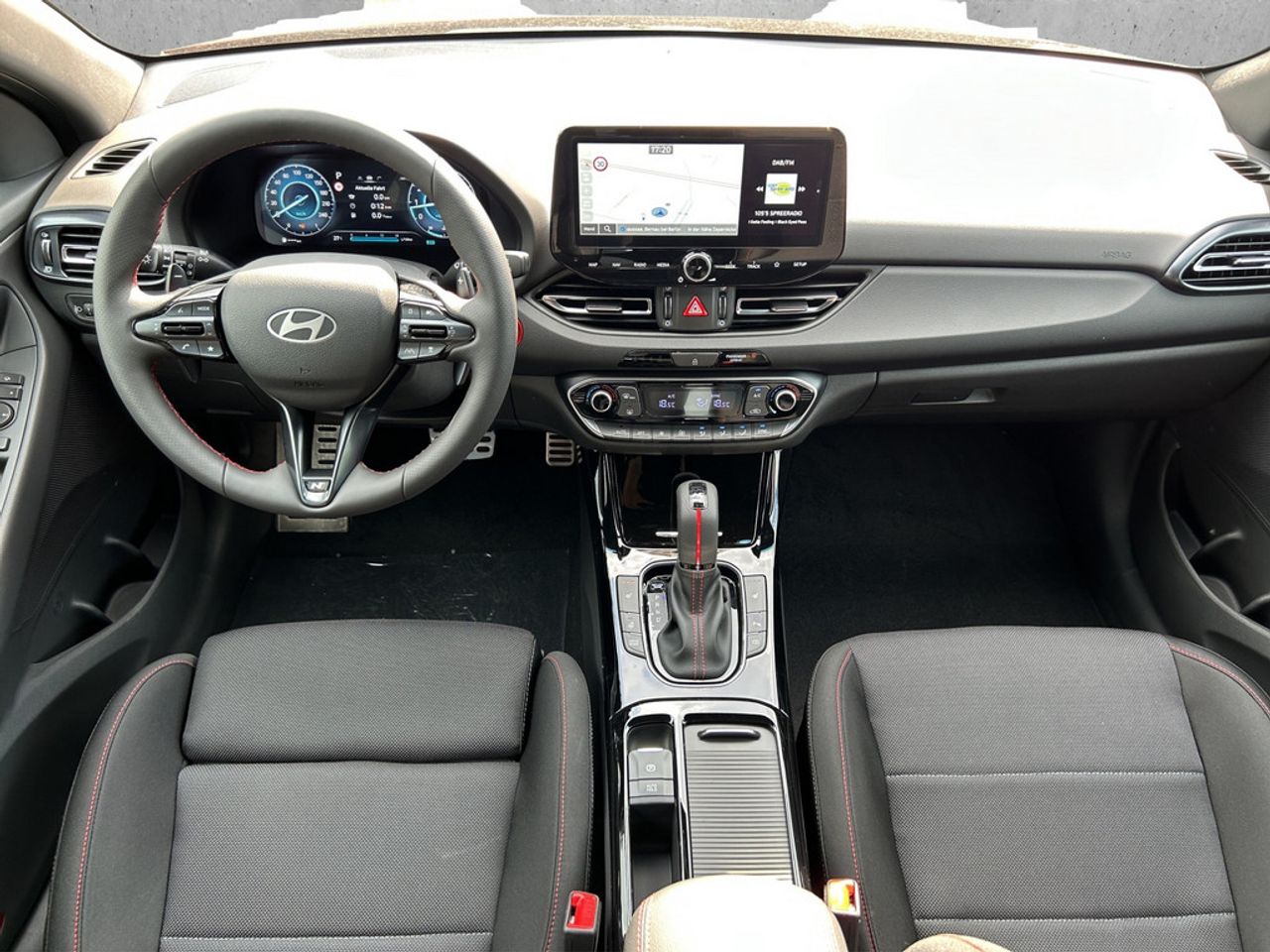 https://csb-strapi-files.fsn1.your-objectstorage.com/inventory-cars/images/0f5d28737ba44506859b95738424d6960ee67d4c/16_1280_6524.jpg
