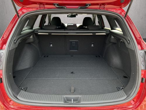 https://csb-strapi-files.fsn1.your-objectstorage.com/inventory-cars/images/0f5d28737ba44506859b95738424d6960ee67d4c/18_500_4697.jpg