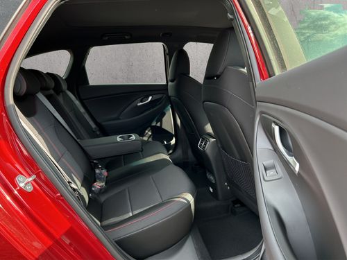 https://csb-strapi-files.fsn1.your-objectstorage.com/inventory-cars/images/0f5d28737ba44506859b95738424d6960ee67d4c/19_500_1499.jpg