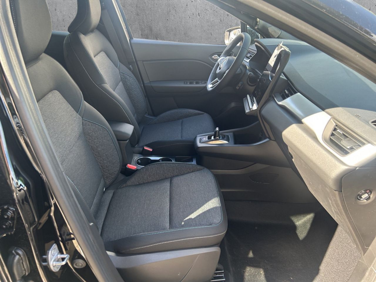 https://csb-strapi-files.fsn1.your-objectstorage.com/inventory-cars/images/0f9b241cb73585e5c2250cce581dde0d031e231d/16_1280_5592.jpg