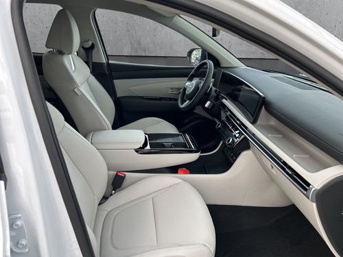 https://csb-strapi-files.fsn1.your-objectstorage.com/inventory-cars/images/0fc2d25e27a330b49ed65f33484a5d6b218e3a80/20_500_1330.jpg