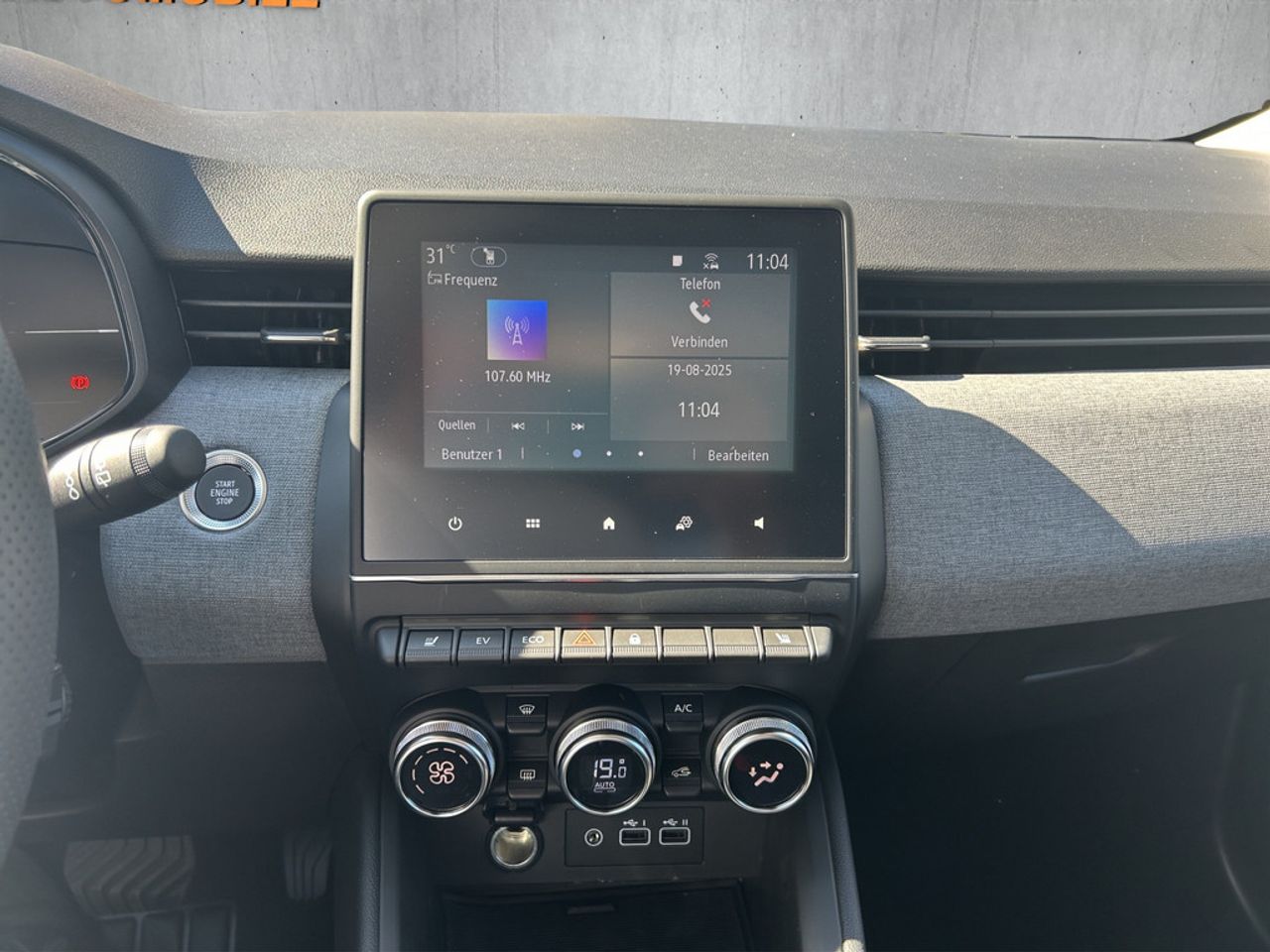 https://csb-strapi-files.fsn1.your-objectstorage.com/inventory-cars/images/10769599d586535a2e76be044091eeb991b43ddd/12_1280_6164.jpg