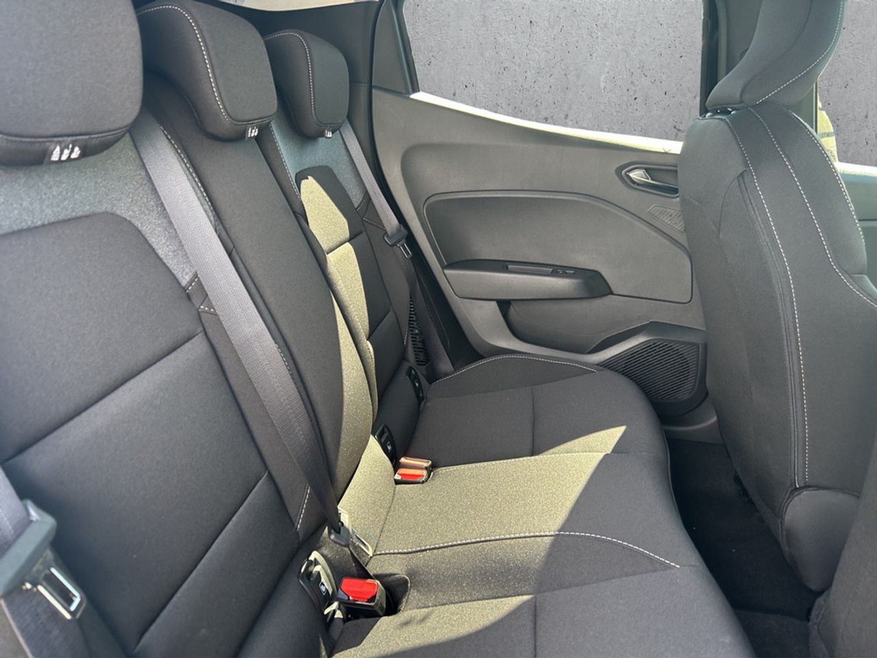 https://csb-strapi-files.fsn1.your-objectstorage.com/inventory-cars/images/10769599d586535a2e76be044091eeb991b43ddd/18_1280_5265.jpg