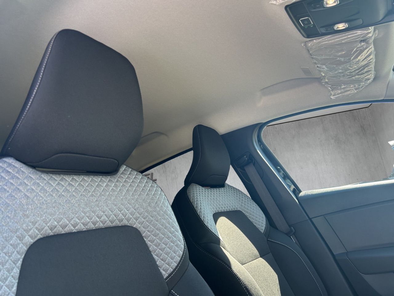 https://csb-strapi-files.fsn1.your-objectstorage.com/inventory-cars/images/10769599d586535a2e76be044091eeb991b43ddd/21_1280_7356.jpg