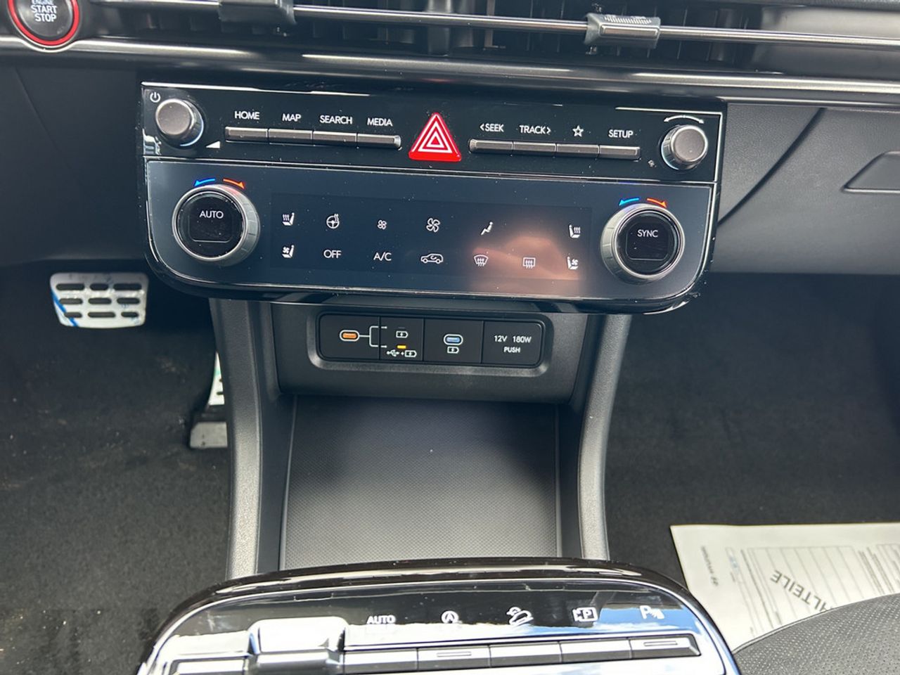 https://csb-strapi-files.fsn1.your-objectstorage.com/inventory-cars/images/10dccf8ecfec690fa90dc84e9ab7ff5ff3022d32/21_1280_5590.jpg