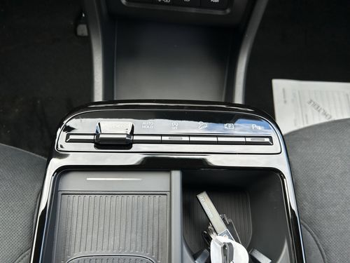 https://csb-strapi-files.fsn1.your-objectstorage.com/inventory-cars/images/10dccf8ecfec690fa90dc84e9ab7ff5ff3022d32/22_500_4874.jpg