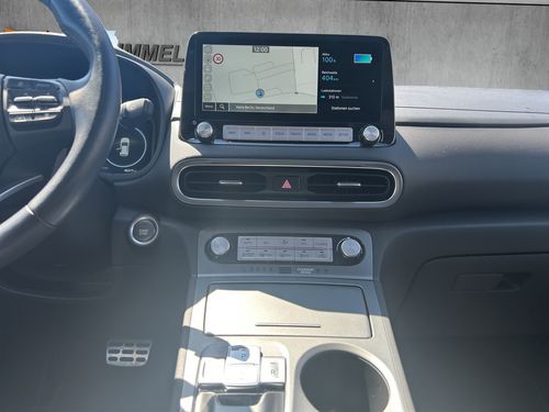 https://csb-strapi-files.fsn1.your-objectstorage.com/inventory-cars/images/110070deae6cc8e85ab2cbb6e771ef06f3b2170d/17_500_2916.jpg