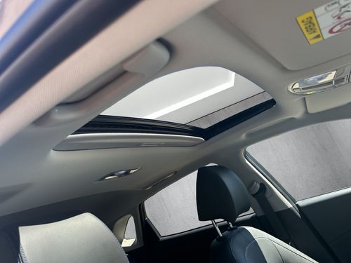 https://csb-strapi-files.fsn1.your-objectstorage.com/inventory-cars/images/110070deae6cc8e85ab2cbb6e771ef06f3b2170d/22_500_7064.jpg
