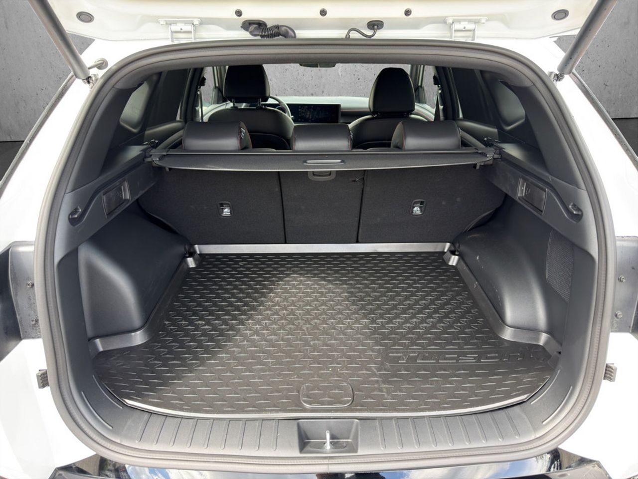 https://csb-strapi-files.fsn1.your-objectstorage.com/inventory-cars/images/111ed60df7ca660f1d4917fbe7600c422af815a3/5_1280_7626.jpg